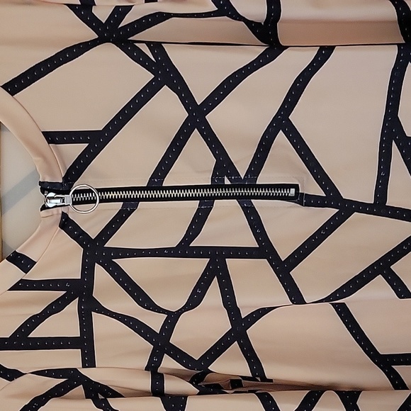 STYLISH LONGSLEEVE TOP LARGE - Picture 2 of 11